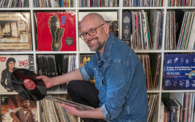 Van cassettebandjes tot een volle dansvloer: Waarom de juiste DJ jullie feest maakt – Gastblog De Feest Injectie